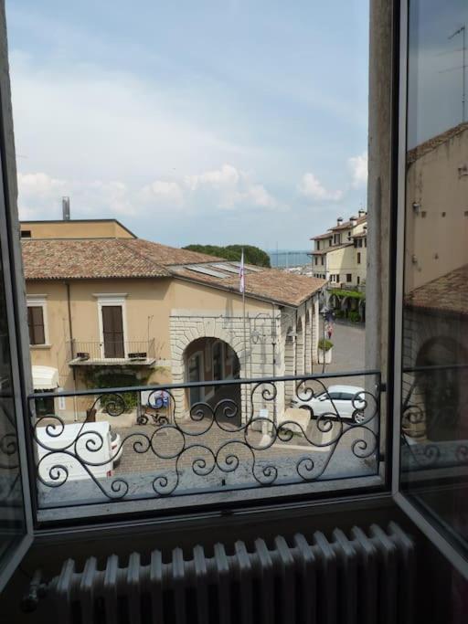 Appartamento Palazzo Del Provveditore Vista Lago Desenzano del Garda Kültér fotó